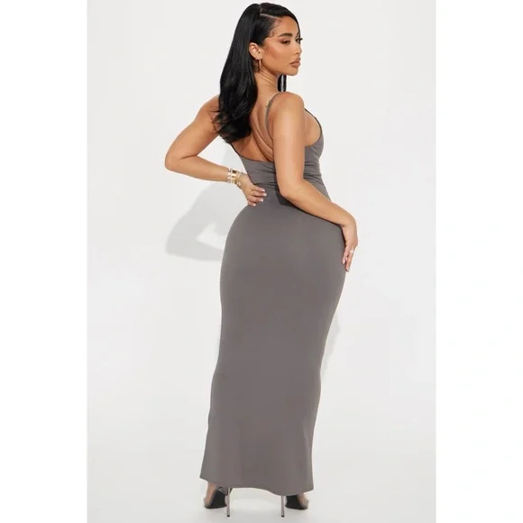 Double Lined Bodycon Maxi Dress in Gray- Size Medium - Picture 4 of 12